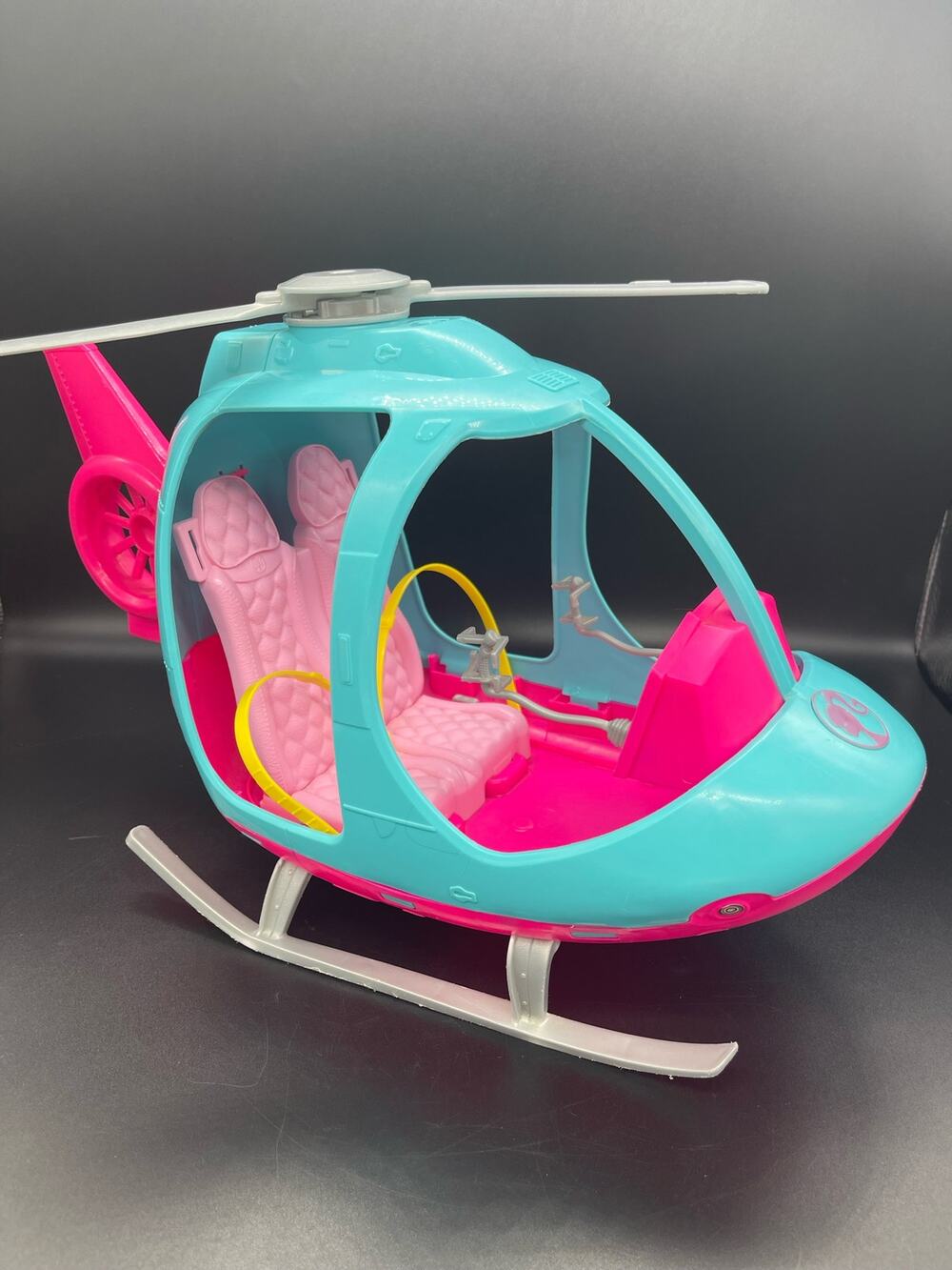 Mattel Barbie FWY29 Helicopter Pink & Blue Spinning Rotor